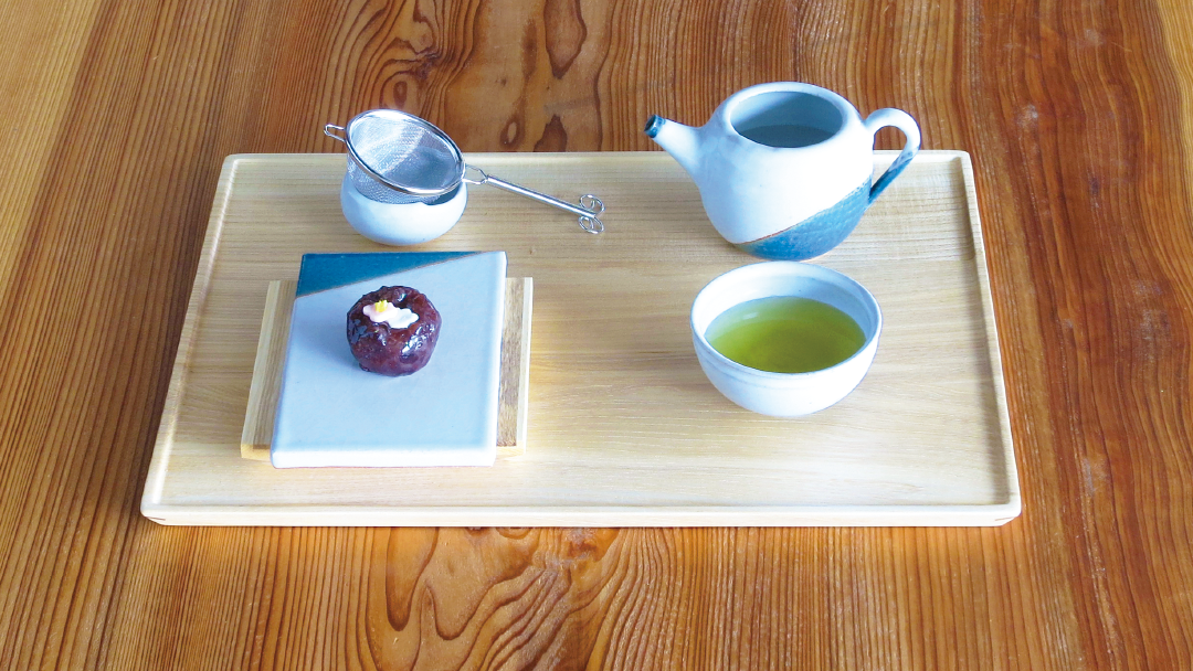 スペース内に、日本茶カフェOPEN!