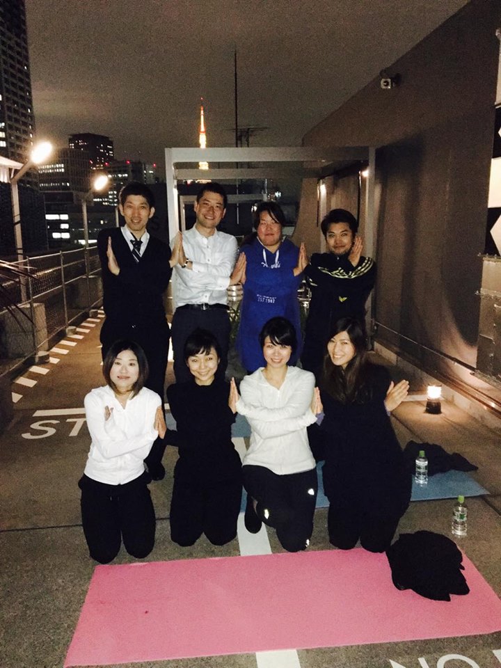 手ぶらで夜ヨガ！！屋上はいつだって夢であふれている☆
