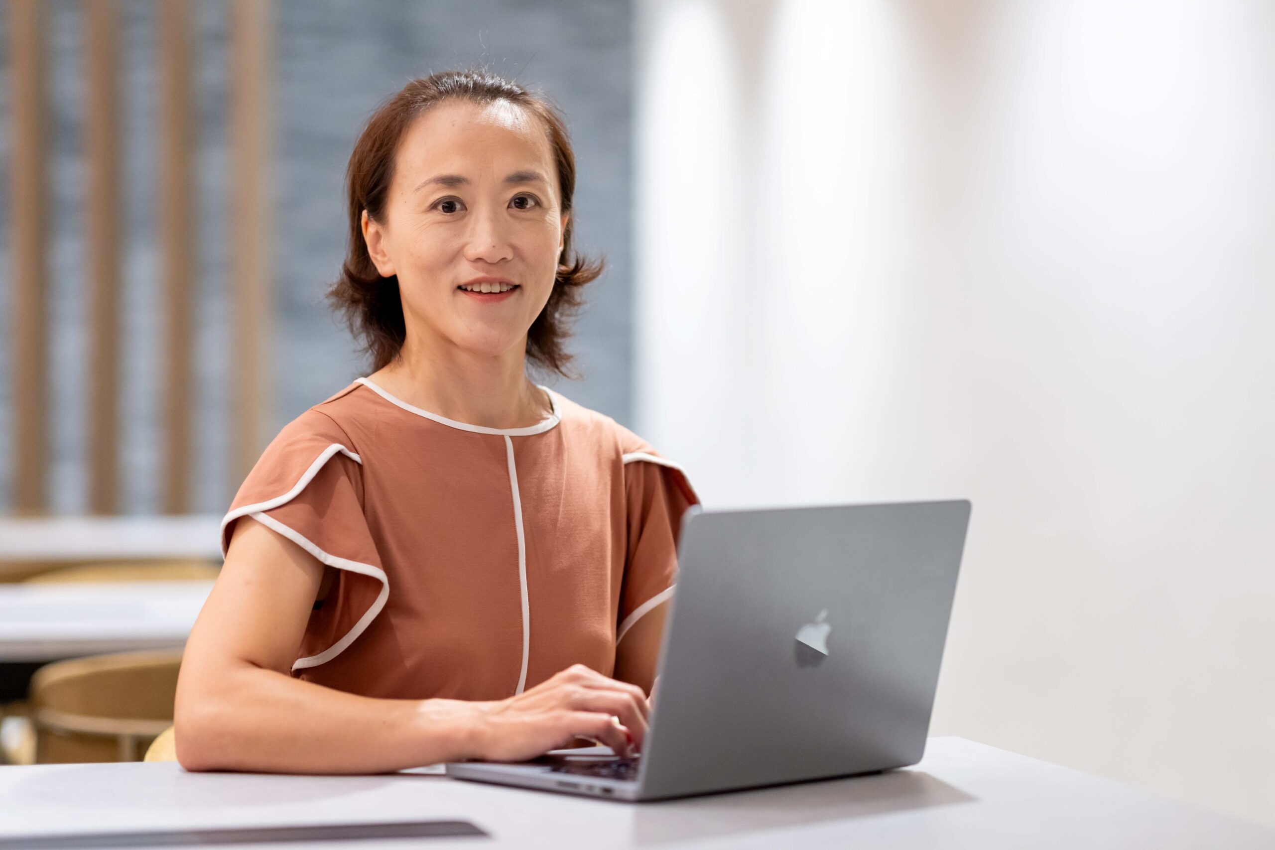 「ペンの力で看護を変える！」看護師・保健師の経験をたずさえて医療現場の今を伝える看護ジャーナリスト　N direction 高山真由子さん　